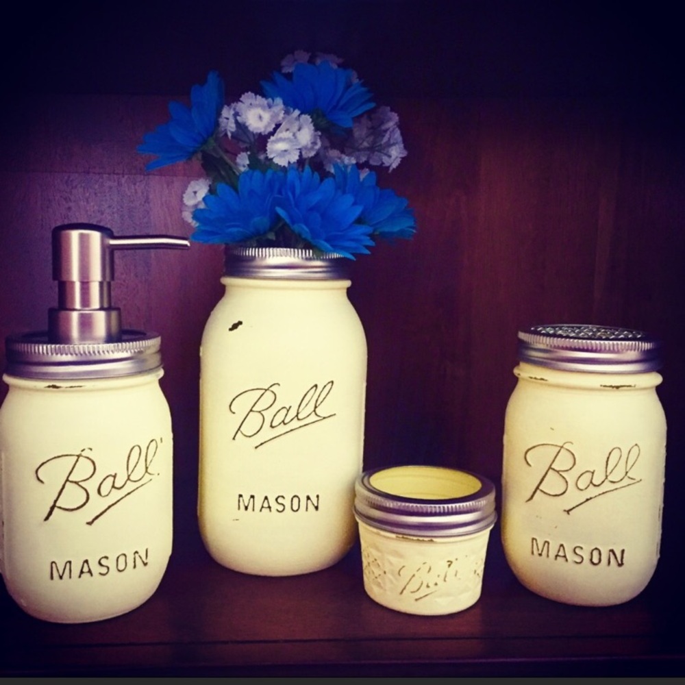Beautiful Yellow Mason Jar Bathroom Set!